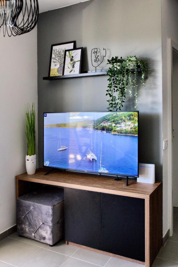 Beautiful Two-Bedroom Seaside Apartment In 普莱曼图拉 外观 照片